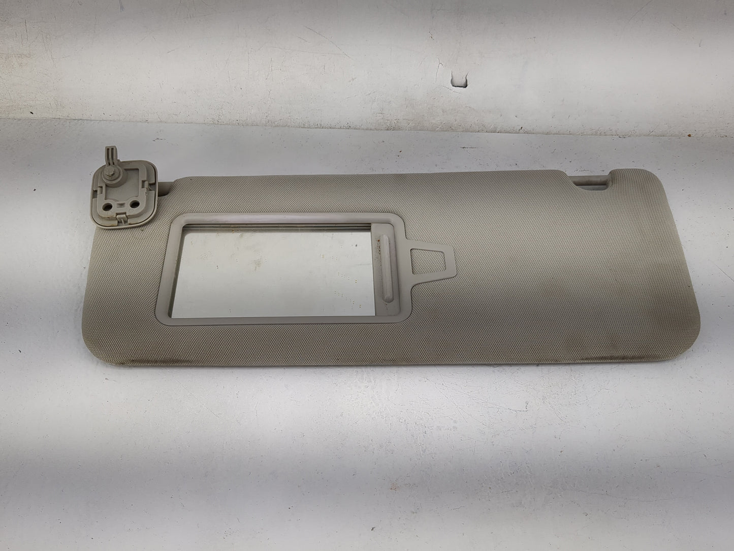 2024 Kia Carnival Sun Visor Shade Replacement Driver Left Mirror Fits OEM Used Auto Parts - Oemusedautoparts1.com
