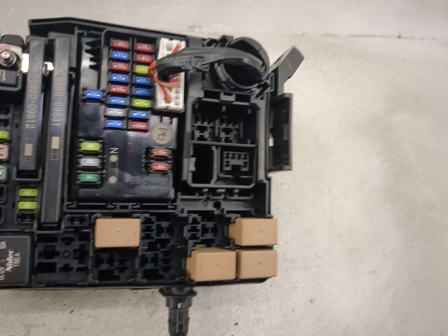 2022 Kia Forte Fusebox Fuse Box Panel Relay Module P/N:91956-M7520 18980-09645, 39160-37110 Fits OEM Used Auto Parts - Oemus