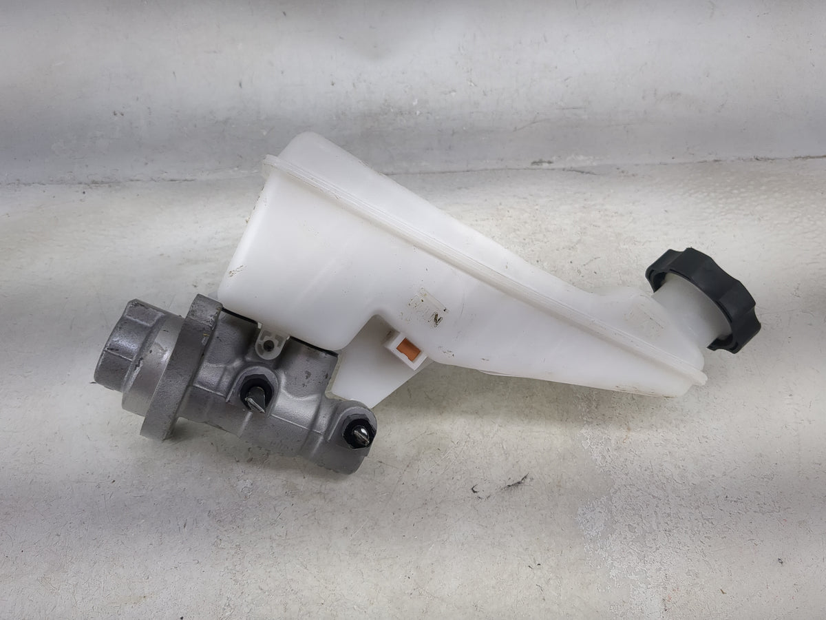 2019-2022 Kia Forte Brake Master Cylinder 1491975 - Oemusedautoparts1.com