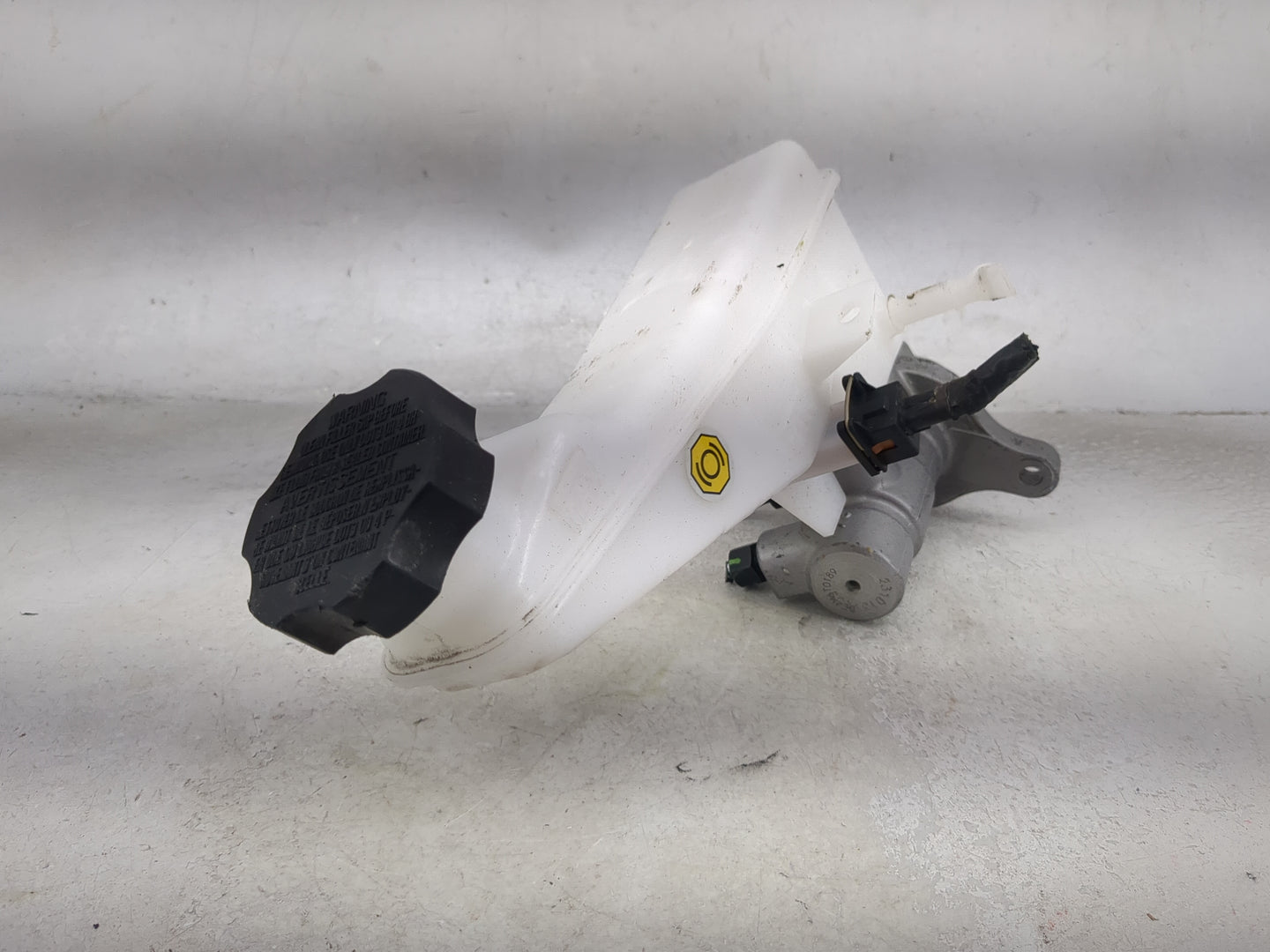 2019-2022 Kia Forte Brake Master Cylinder 1491975 - Oemusedautoparts1.com