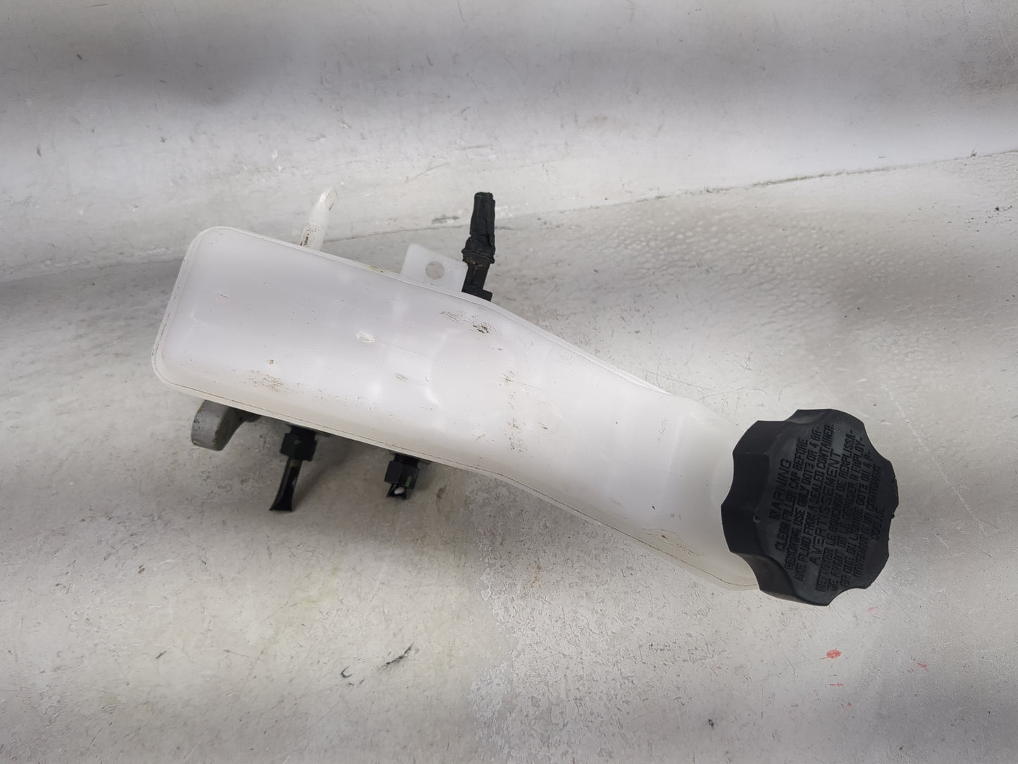 2019-2022 Kia Forte Brake Master Cylinder 1491975 - Oemusedautoparts1.com