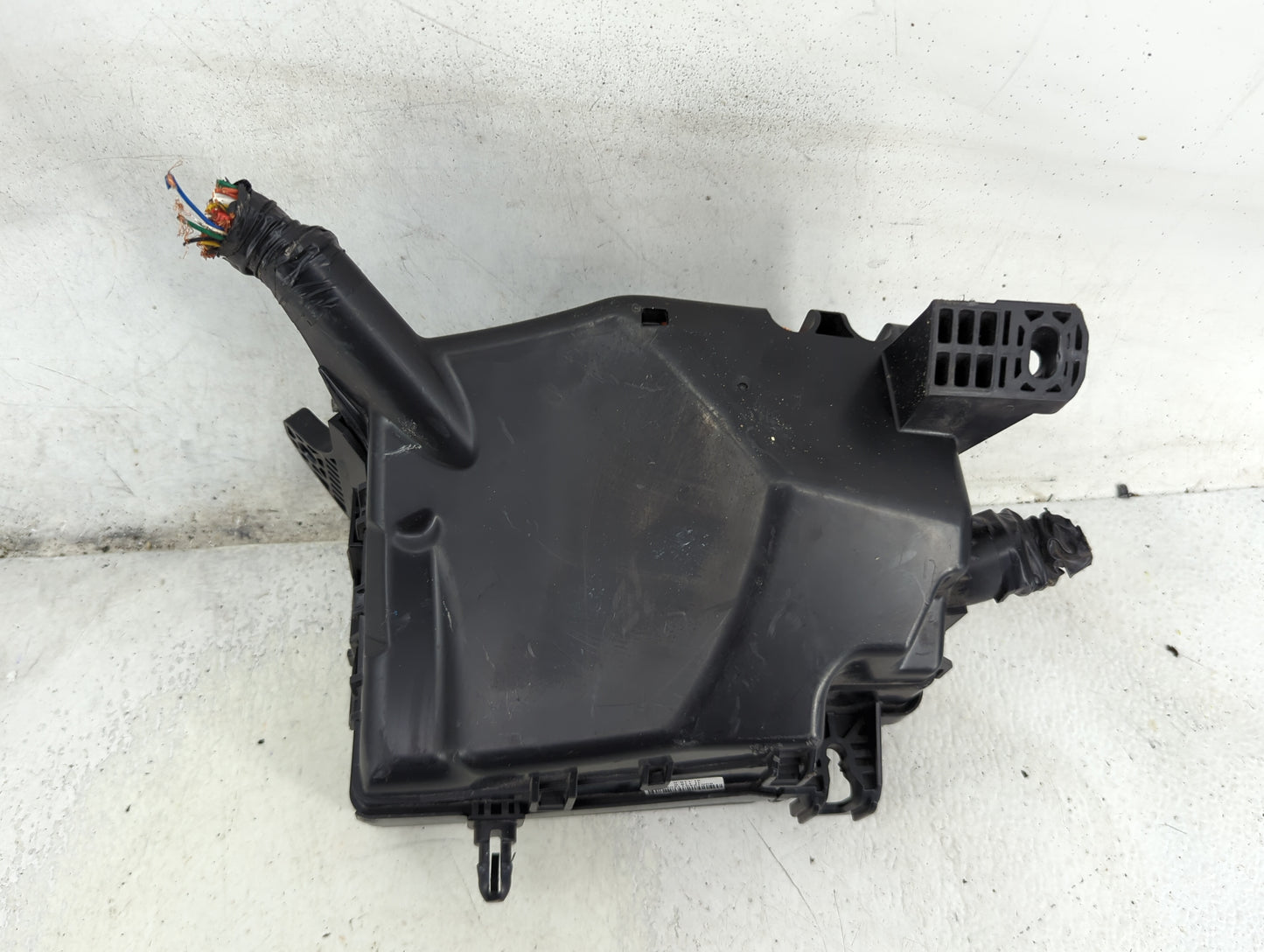 2022 Kia Forte Fusebox Fuse Box Panel Relay Module P/N:91435-M7220-13 91435-M7220 Fits OEM Used Auto Parts - Oemusedautopart