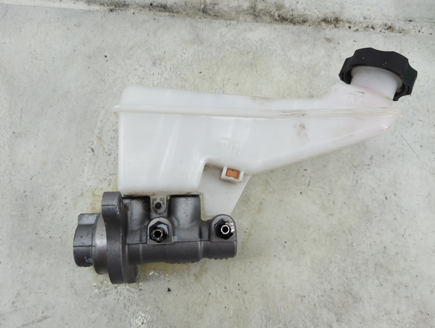2019-2022 Kia Forte Brake Master Cylinder 1492416 - Oemusedautoparts1.com