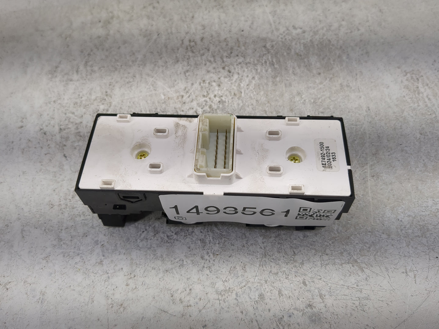 2024 Kia Forte Master Power Window Switch Replacement Driver Side Left P/N:4E7492-1500 Fits OEM Used Auto Parts - Oemusedaut