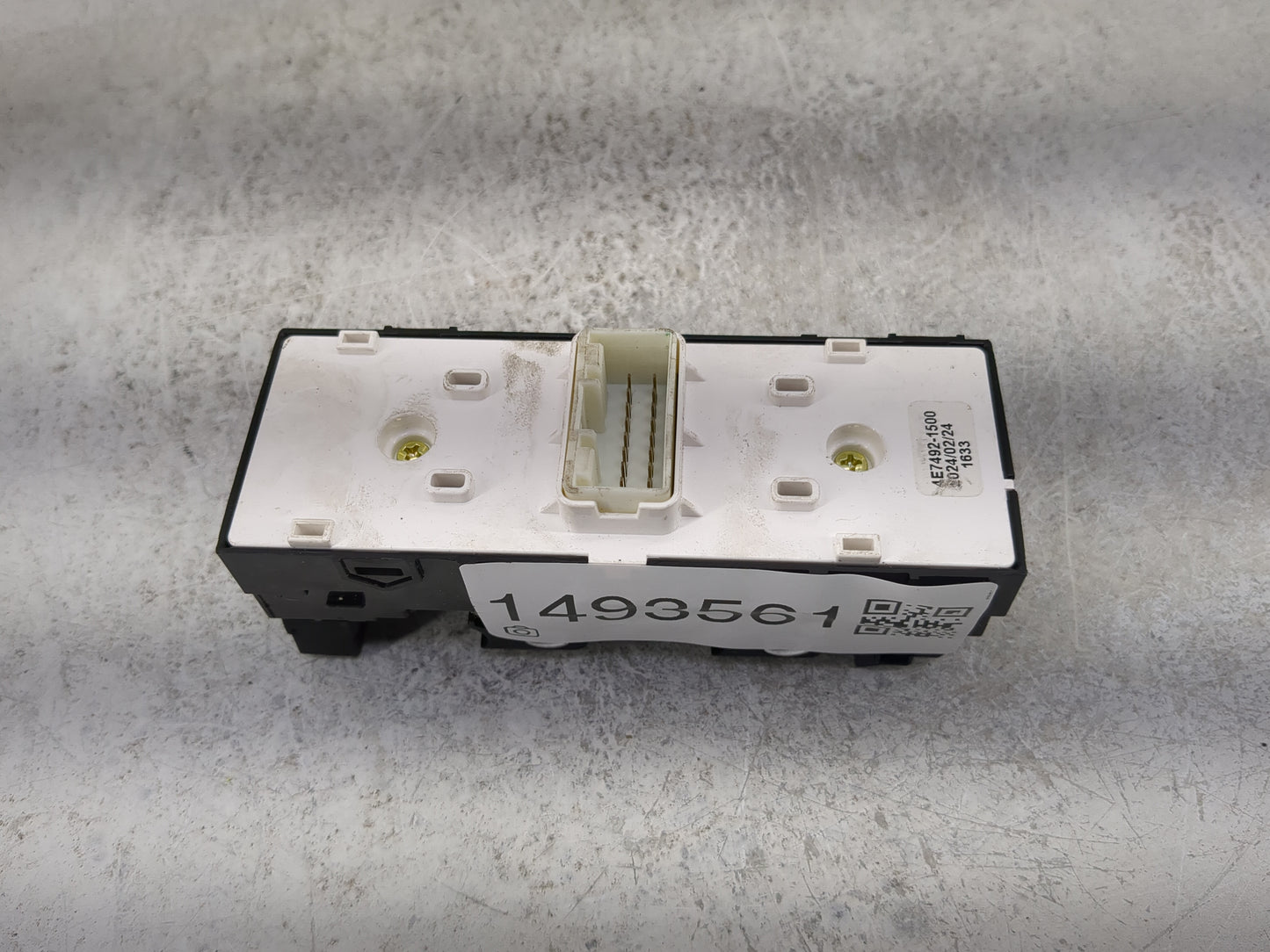 2024 Kia Forte Master Power Window Switch Replacement Driver Side Left P/N:4E7492-1500 Fits OEM Used Auto Parts - Oemusedaut