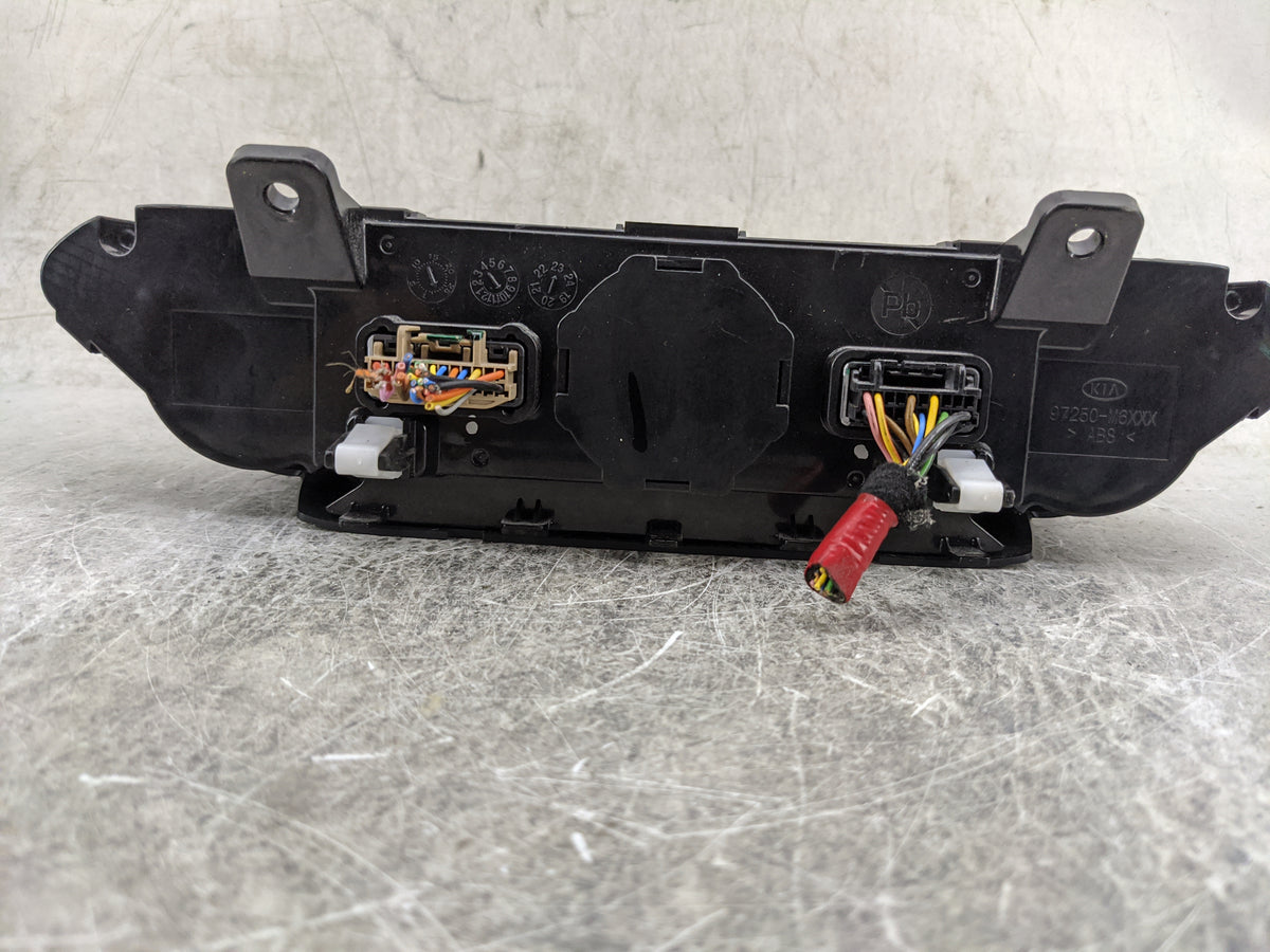 2022 Kia Forte Climate Control Module Temperature AC/Heater Replacement P/N:97250-M6AM0WK 97250-M6XXX Fits OEM Used Auto Par