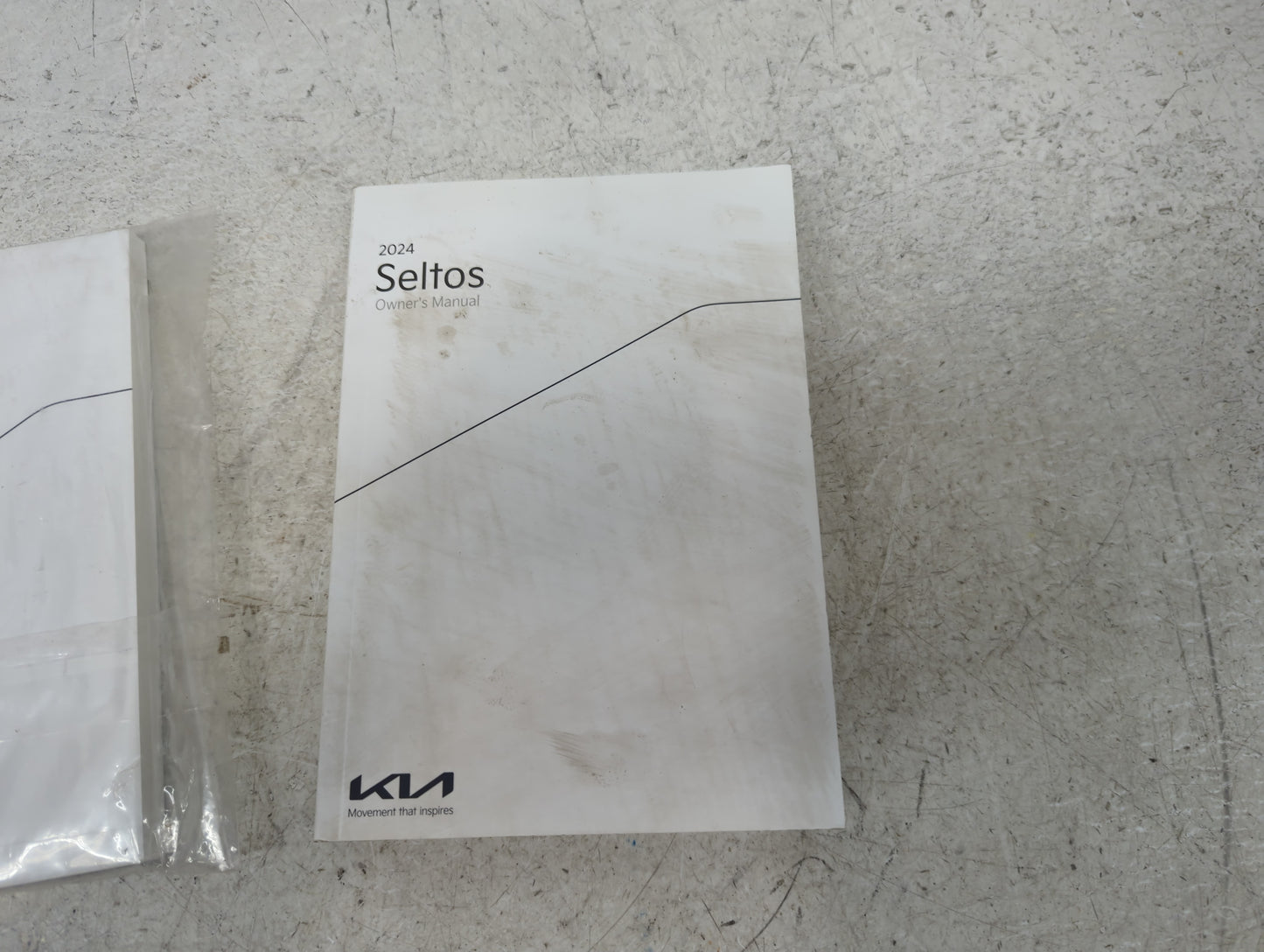 2024 Kia Seltos Owners Manual Book Guide P/N:RTHO-EU39D Q5MS7-BK008 OEM Used Auto Parts - Oemusedautoparts1.com