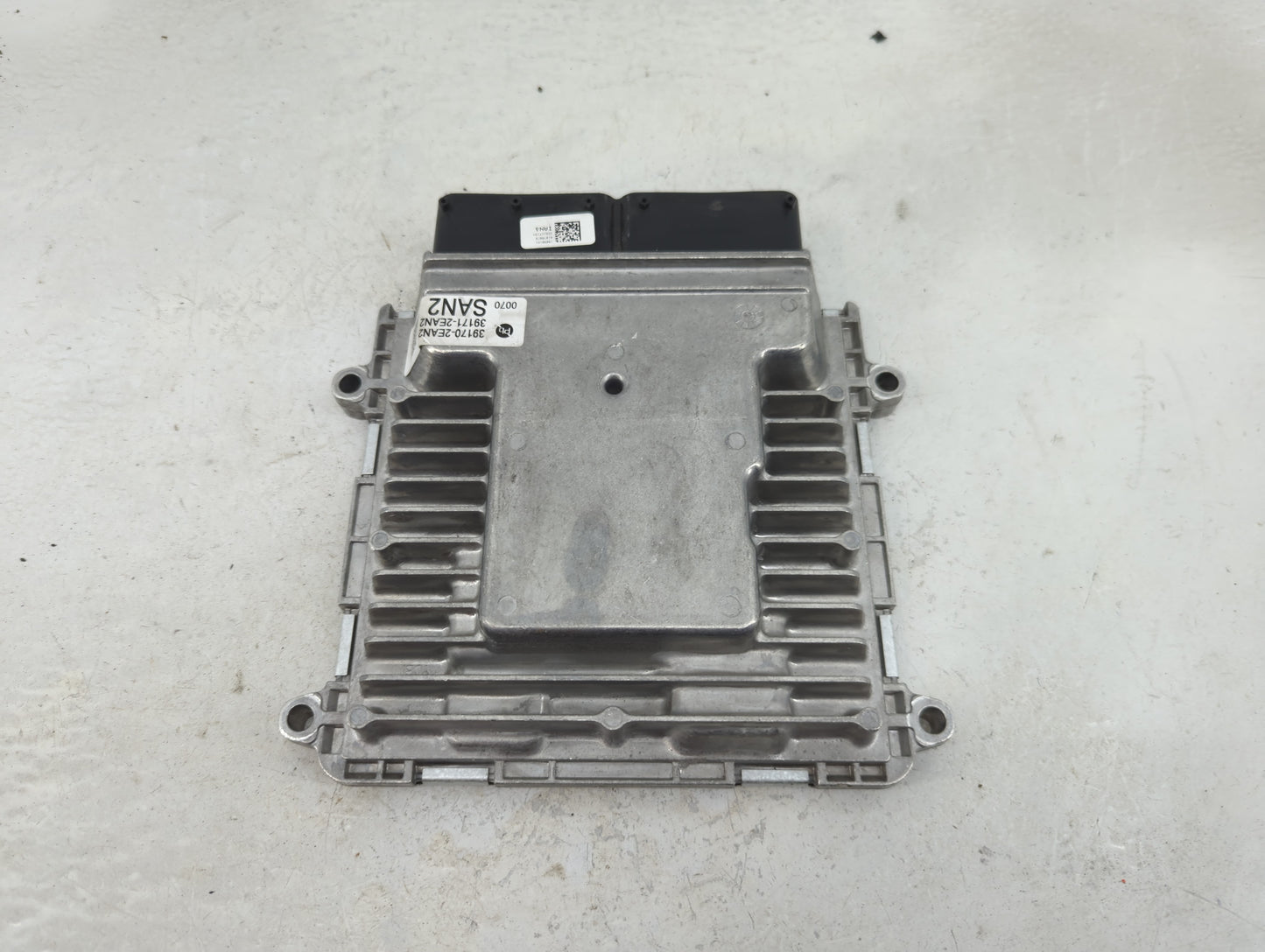 2024 Kia Seltos PCM Engine Control Computer ECU ECM PCU OEM P/N:391712EAN2 Fits OEM Used Auto Parts - Oemusedautoparts1.com