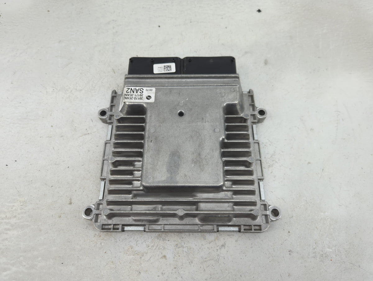 2024 Kia Seltos PCM Engine Control Computer ECU ECM PCU OEM P/N:391712EAN2 OEM Used Auto Parts - Oemusedautoparts1.com