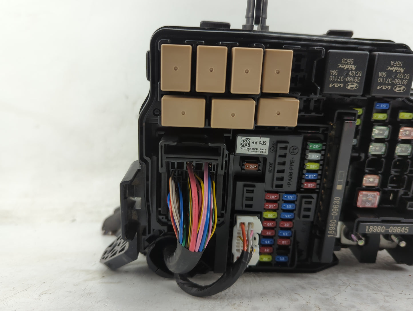 2024 Kia Seltos Fusebox Fuse Box Panel Relay Module Fits OEM Used Auto Parts - Oemusedautoparts1.com