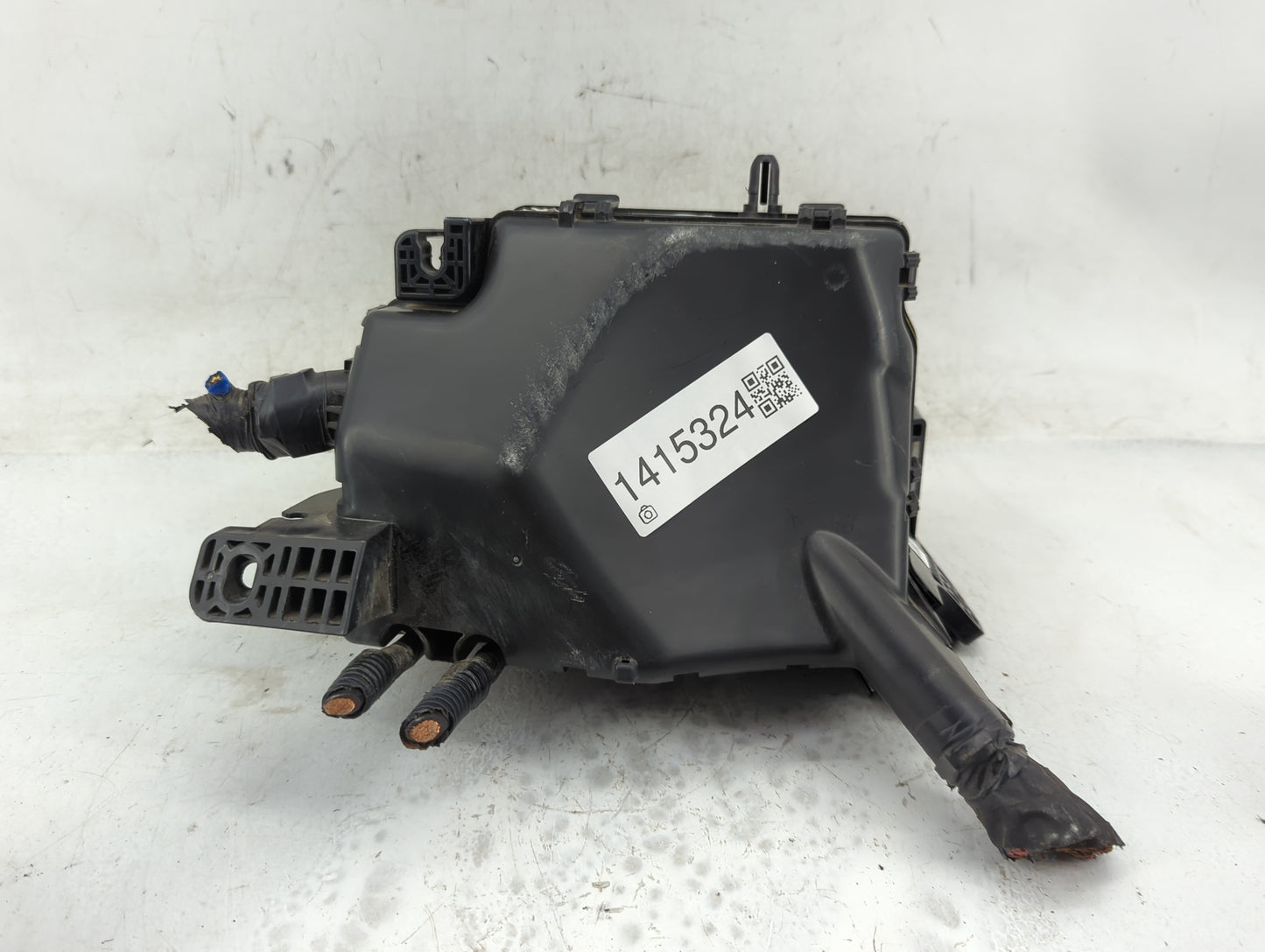 2024 Kia Seltos Fusebox Fuse Box Panel Relay Module Fits OEM Used Auto Parts - Oemusedautoparts1.com