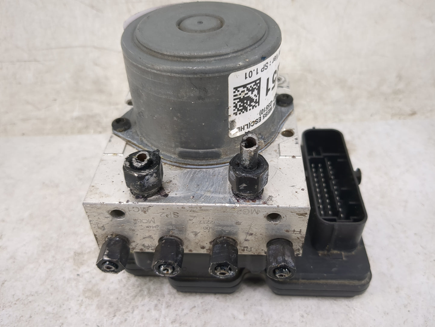 2024 Kia Seltos ABS Pump Control Module Replacement P/N:58900-Q5510 Q5589-32500 Fits OEM Used Auto Parts - Oemusedautoparts1
