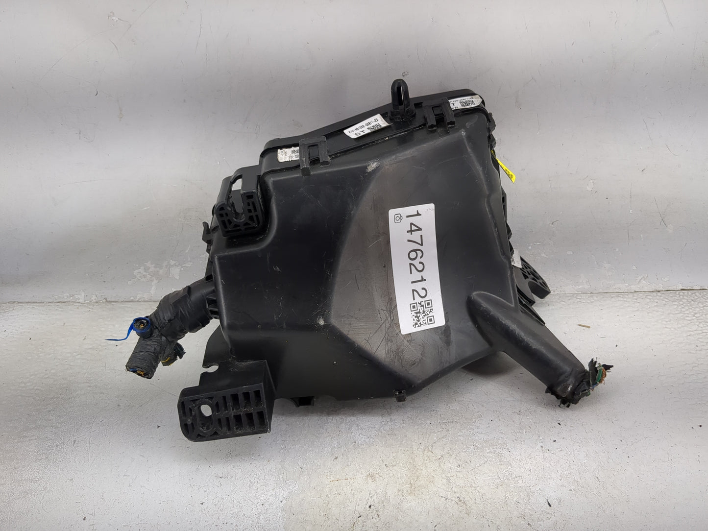 2024 Kia Seltos Fusebox Fuse Box Panel Relay Module P/N:18980-09620 18980-10010, 18980-09630, N91260-05B11-23 Fits OEM Used 