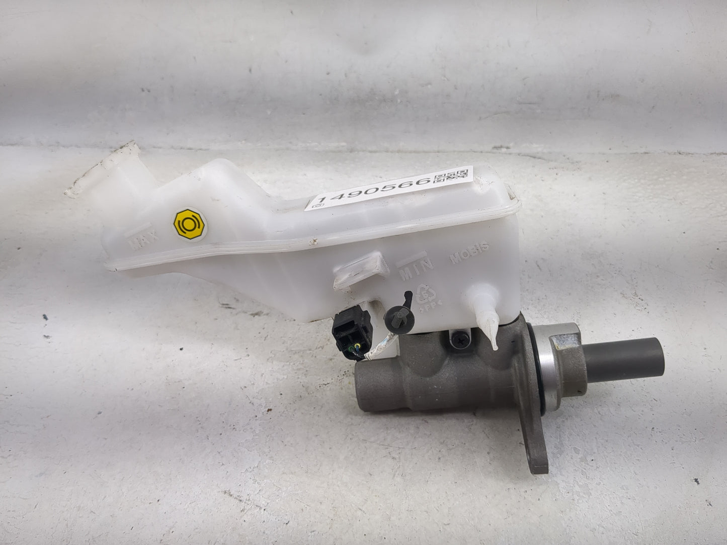 2024 Kia Seltos Brake Master Cylinder - Oemusedautoparts1.com
