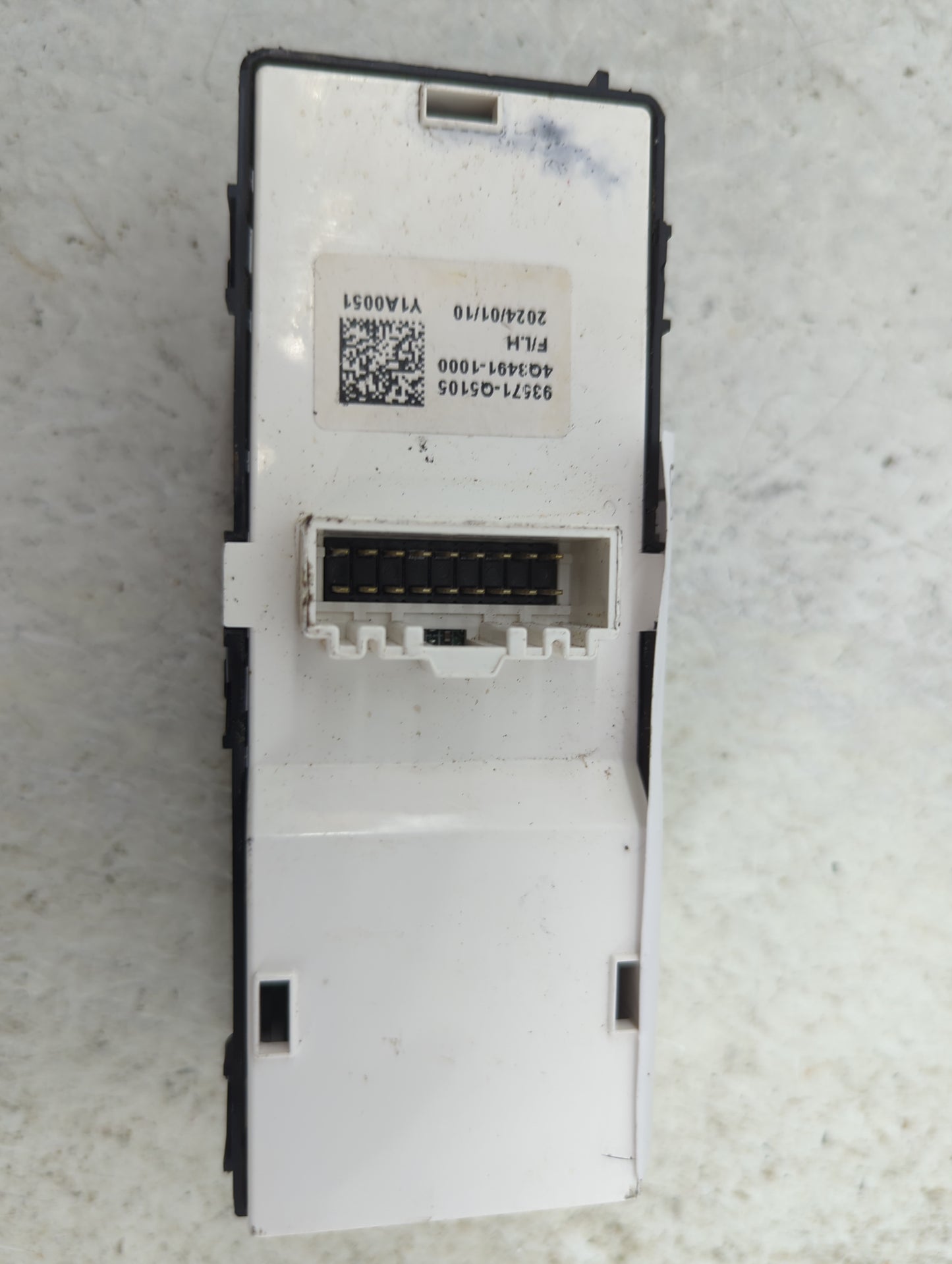 2021-2022 Kia Seltos Master Power Window Switch Replacement Driver Side Left P/N:93571-Q5105 4Q3491-1000 Fits Fits 2021 2022
