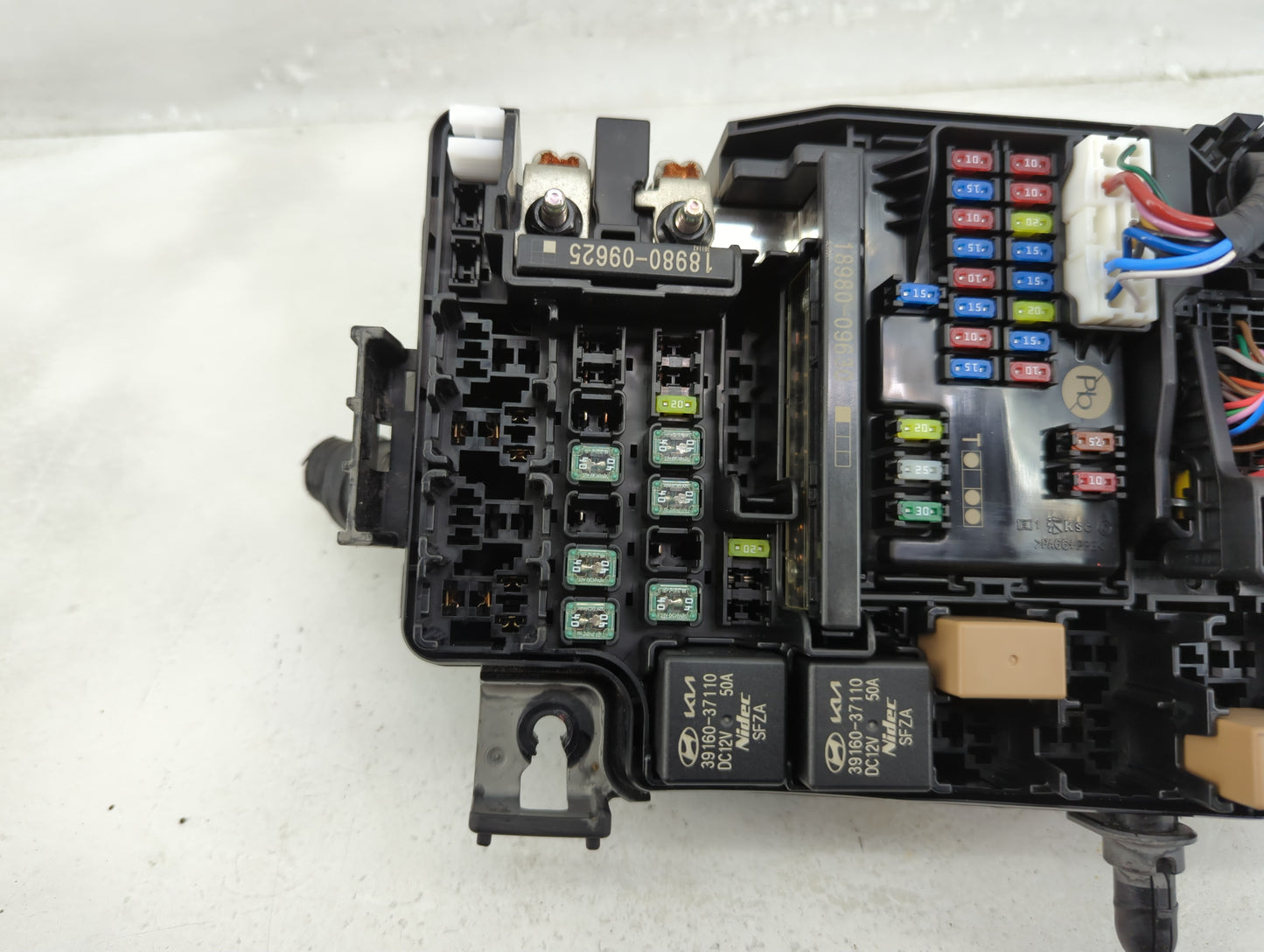 2024 Kia Soul Fusebox Fuse Box Panel Relay Module P/N:91956-K0130 Fits OEM Used Auto Parts - Oemusedautoparts1.com