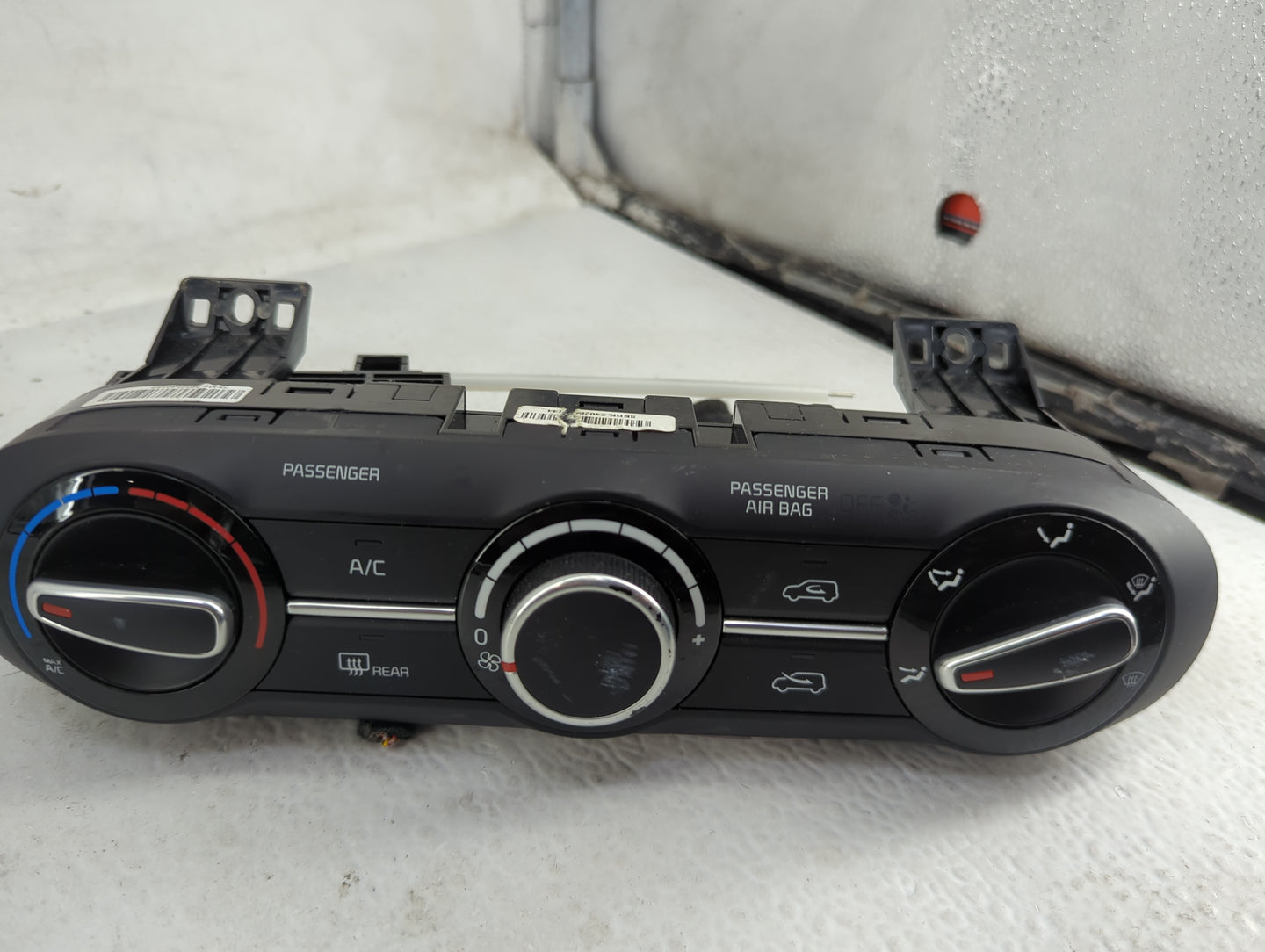 2024 Kia Soul Climate Control Module Temperature AC/Heater Replacement P/N:97250-K0BK0 Fits OEM Used Auto Parts - Oemusedaut