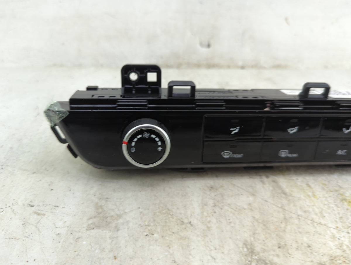 2024 Kia Sportage Climate Control Module Temperature AC/Heater Replacement P/N:97250-P1220 C2003A-1210 Fits OEM Used Auto Pa