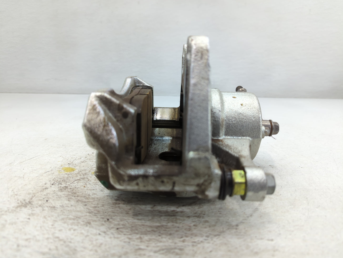 2024 Kia Sportage Front Driver Left Brake Caliper - Oemusedautoparts1.com