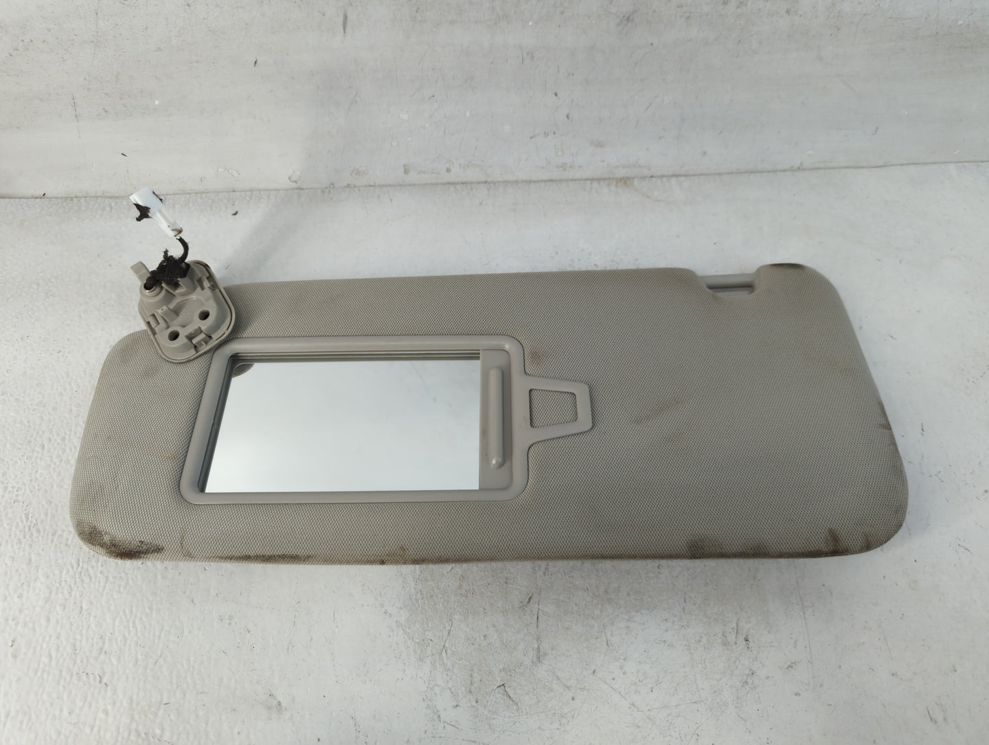 2020-2022 Kia Telluride Sun Visor Shade Replacement Driver Left Mirror Fits Fits 2020 2021 2022 OEM Used Auto Parts - Oemuse