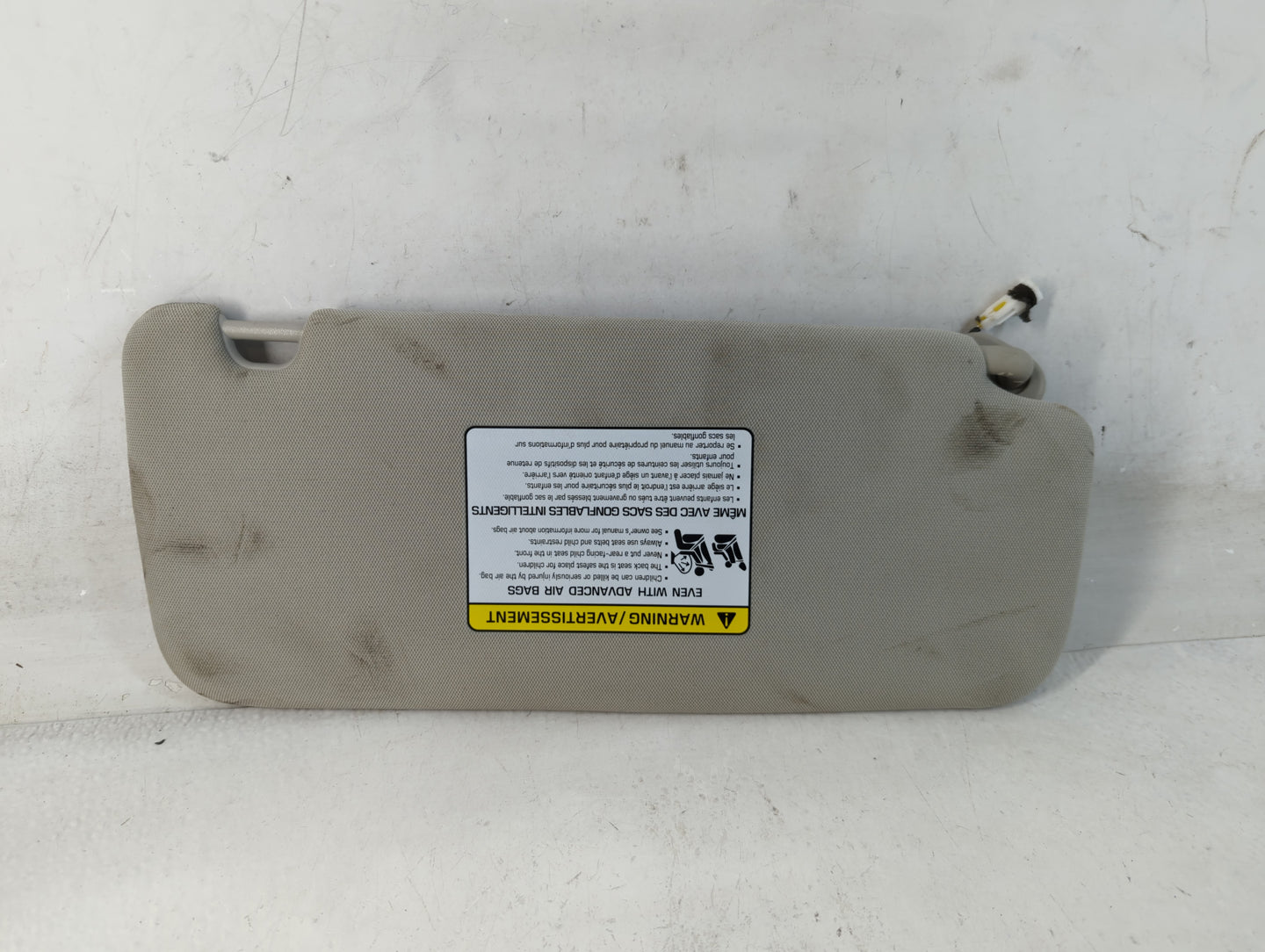 2020-2022 Kia Telluride Sun Visor Shade Replacement Driver Left Mirror Fits Fits 2020 2021 2022 OEM Used Auto Parts - Oemuse