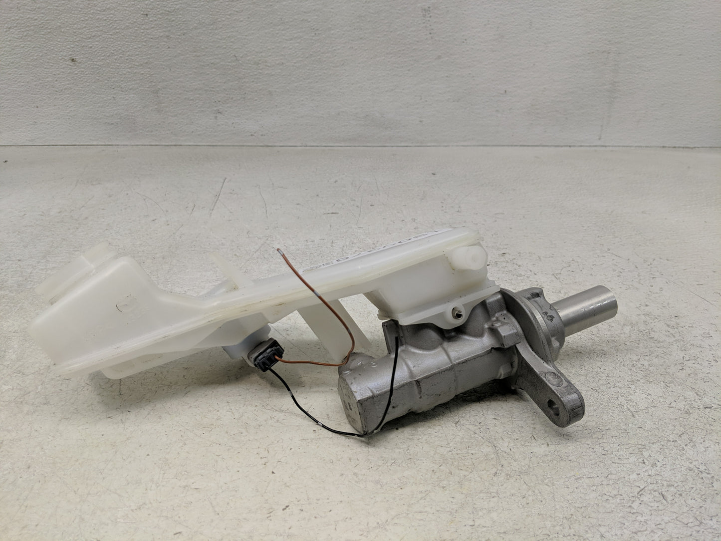 2024 Mazda 3 Brake Master Cylinder - Oemusedautoparts1.com