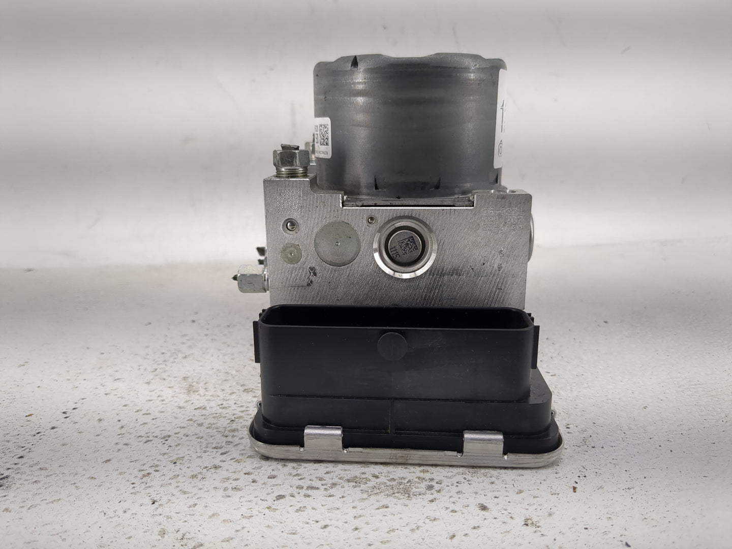 2024 Mazda Cx-30 ABS Pump Control Module Replacement P/N:DRVP 43 7A0 Fits OEM Used Auto Parts - Oemusedautoparts1.com
