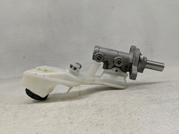 2024 Mazda Cx-30 Brake Master Cylinder - Oemusedautoparts1.com
