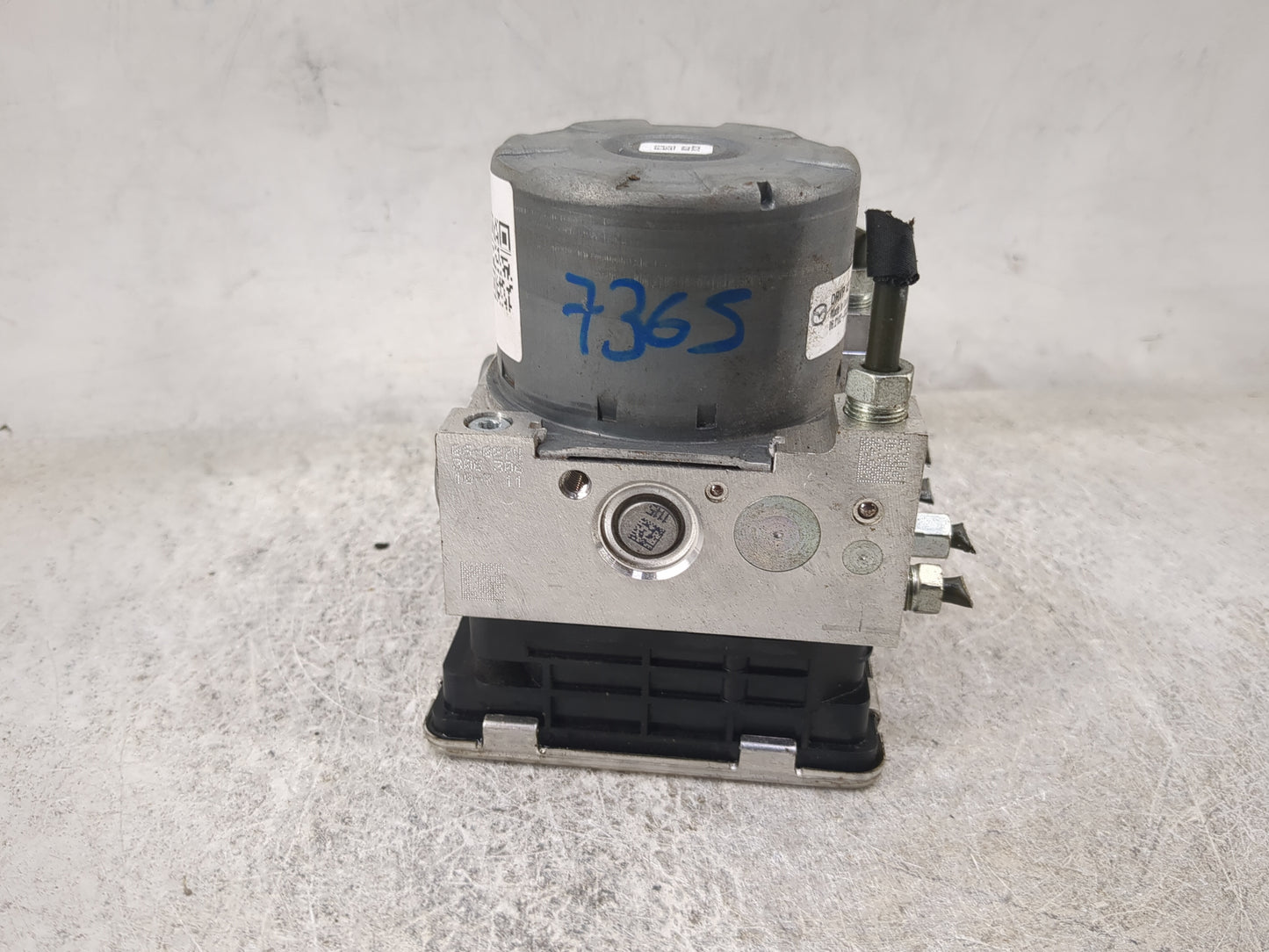 2024 Mazda Cx-30 ABS Pump Control Module Replacement P/N:DRVP 43 7A0 ESC KF620, 06.2102-8032.4 Fits OEM Used Auto Parts - Oe