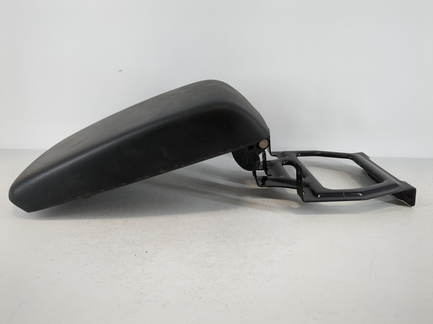 2024 Mazda Cx-5 Center Console Armrest Cover Lid Fits OEM Used Auto Parts - Oemusedautoparts1.com