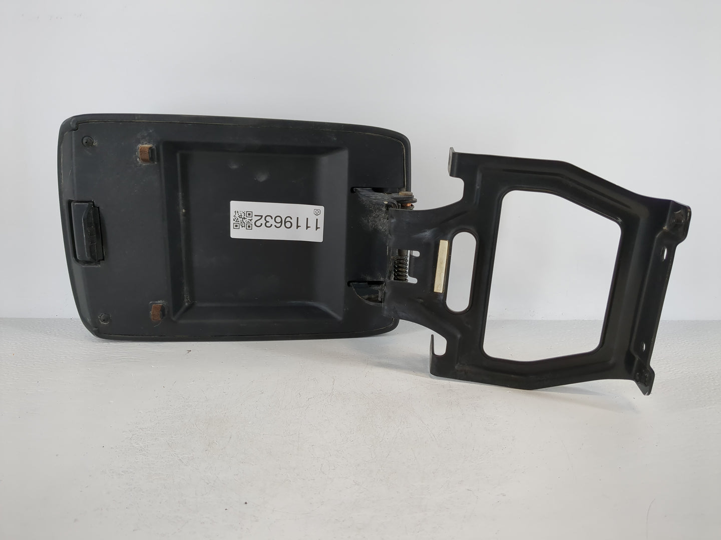 2024 Mazda Cx-5 Center Console Armrest Cover Lid Fits OEM Used Auto Parts - Oemusedautoparts1.com