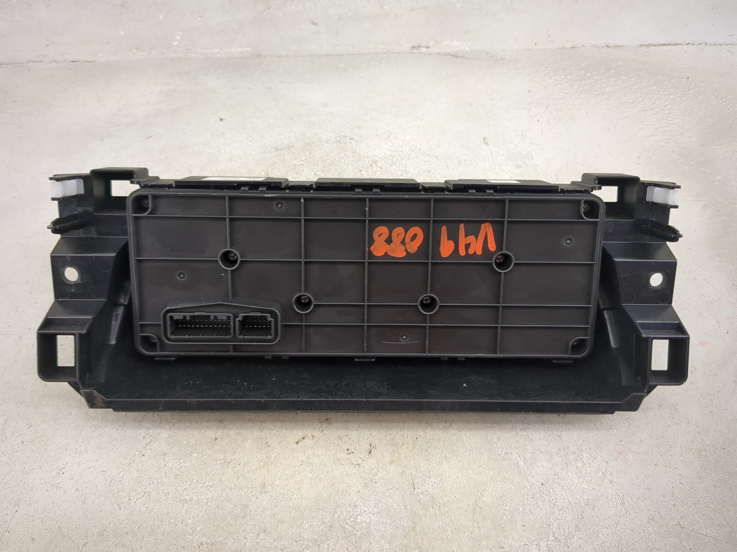 2022 Mazda Cx-5 Climate Control Module Temperature AC/Heater Replacement P/N:KSC5 61190 Fits OEM Used Auto Parts - Oemusedau