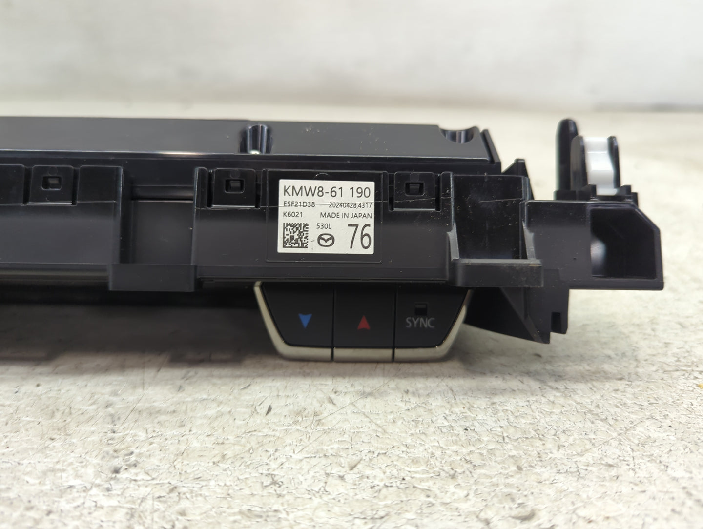 2024 Mazda Cx-90 Climate Control Module Temperature AC/Heater Replacement P/N:KMW8-61 190 Fits OEM Used Auto Parts - Oemused