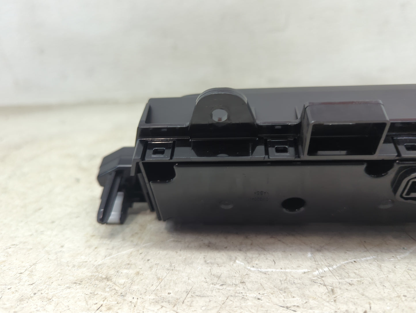 2024 Mazda Cx-90 Climate Control Module Temperature AC/Heater Replacement P/N:KMW8-61 190 Fits OEM Used Auto Parts - Oemused