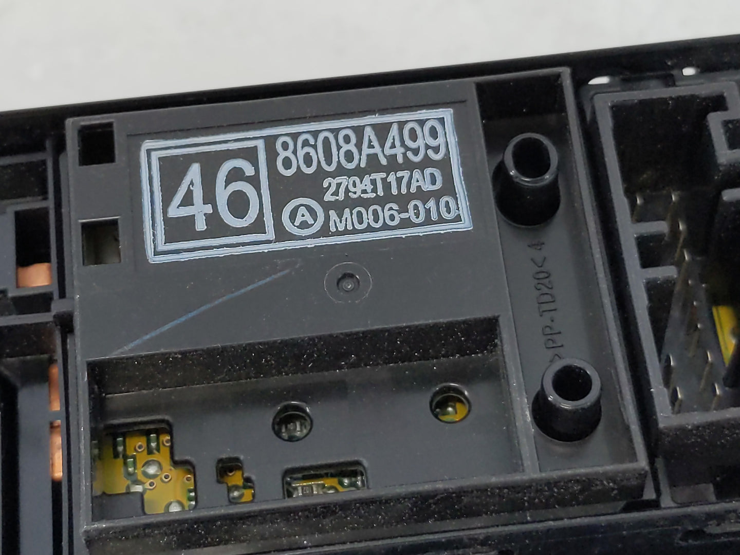 2024 Mitsubishi Mirage Master Power Window Switch Replacement Driver Side Left P/N:8608A499 Fits OEM Used Auto Parts - Oemus
