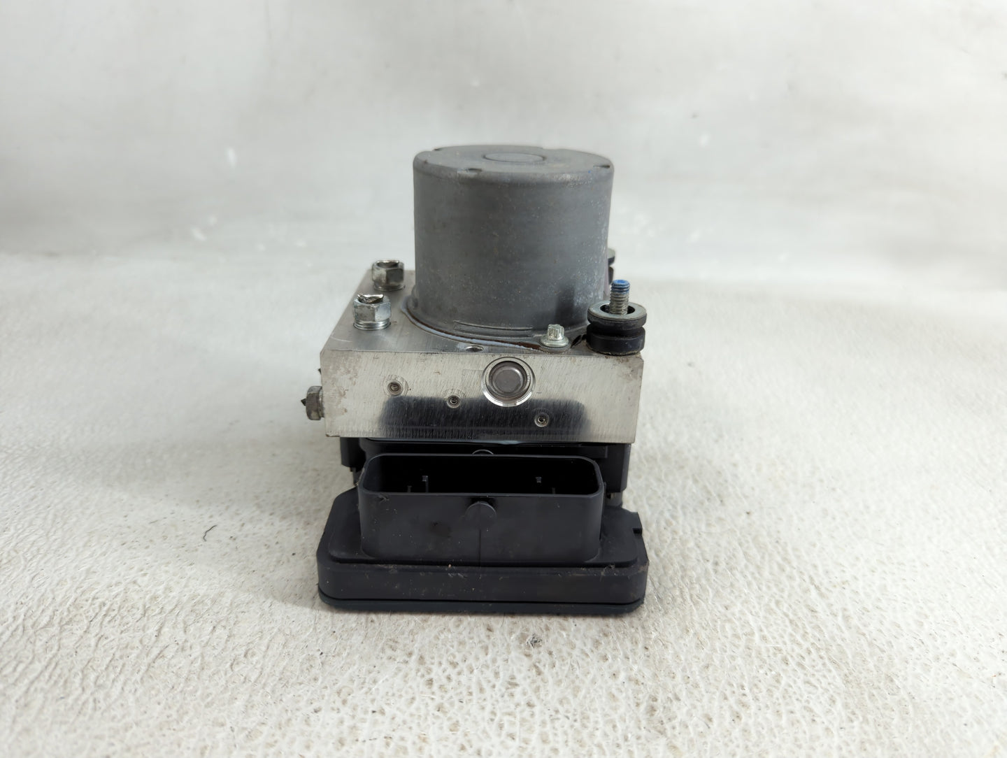 2024 Mitsubishi Mirage ABS Pump Control Module Replacement P/N:4670B494 Fits OEM Used Auto Parts - Oemusedautoparts1.com