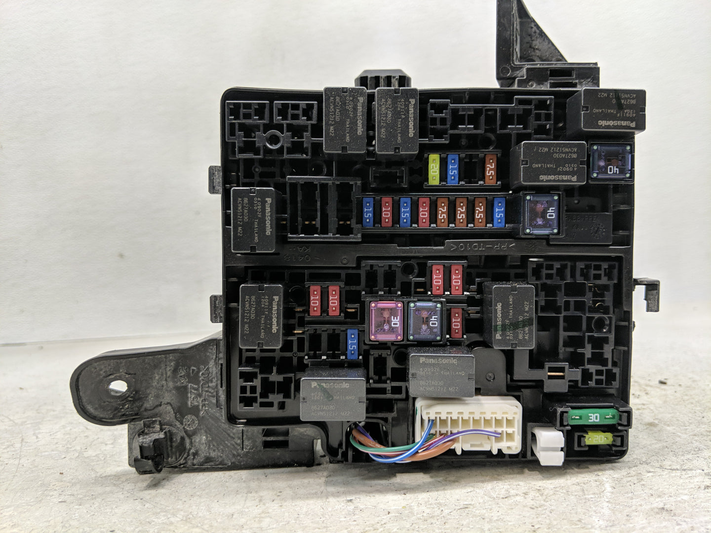 2014 Mitsubishi Mirage Fusebox Fuse Box Panel Relay Module Fits OEM Used Auto Parts - Oemusedautoparts1.com