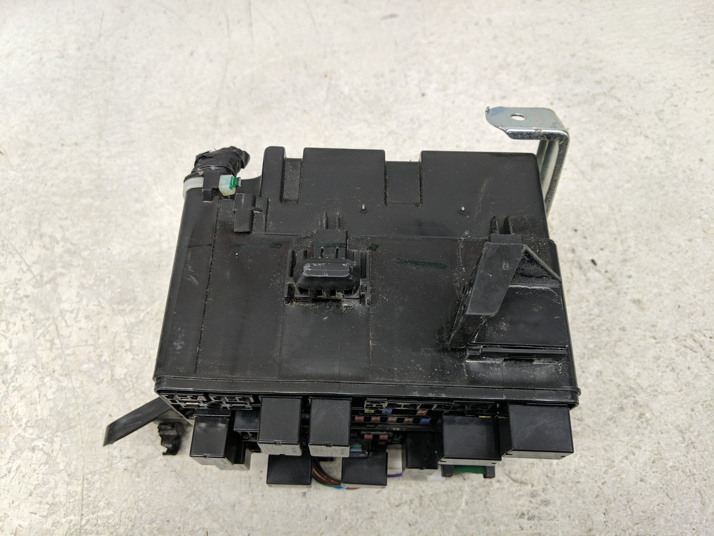 2014 Mitsubishi Mirage Fusebox Fuse Box Panel Relay Module Fits OEM Used Auto Parts - Oemusedautoparts1.com