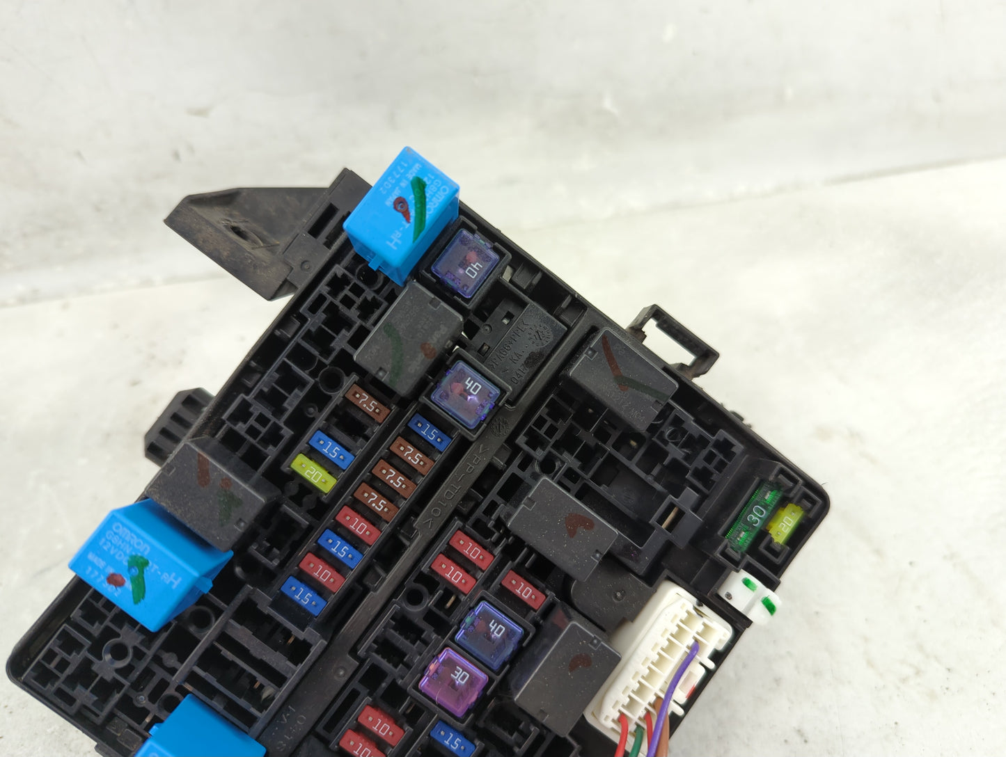 2014 Mitsubishi Mirage Fusebox Fuse Box Panel Relay Module Fits OEM Used Auto Parts - Oemusedautoparts1.com