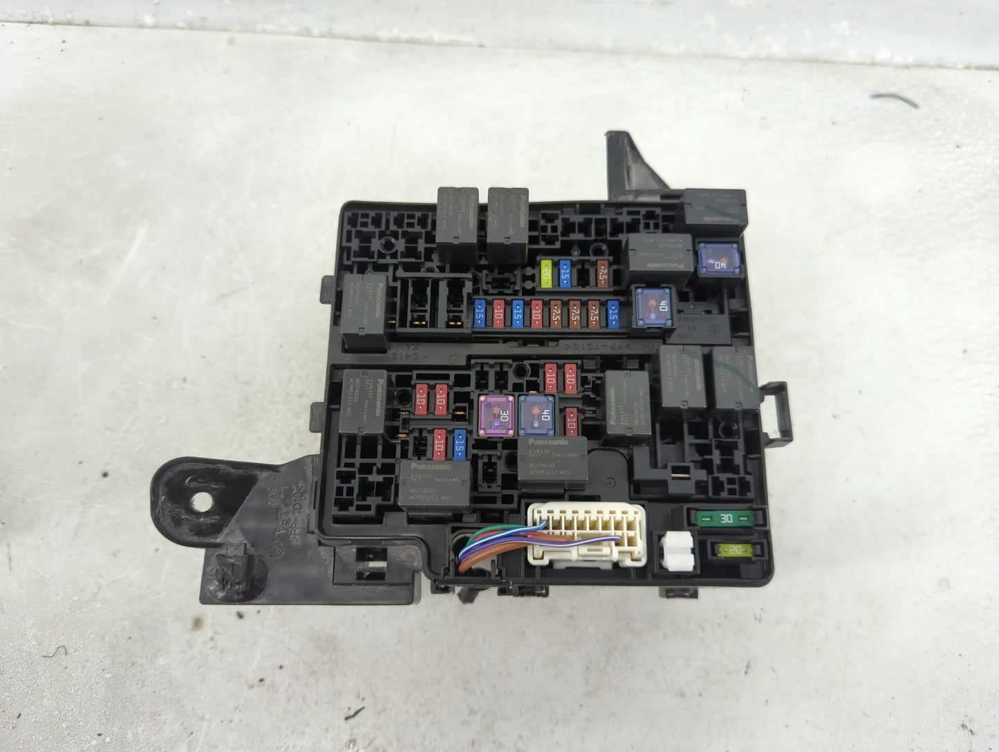 2014 Mitsubishi Mirage Fusebox Fuse Box Panel Relay Module Fits OEM Used Auto Parts - Oemusedautoparts1.com