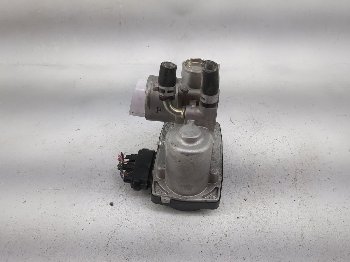 2014 Mitsubishi Mirage Throttle Body P/N:101 Fits OEM Used Auto Parts - Oemusedautoparts1.com