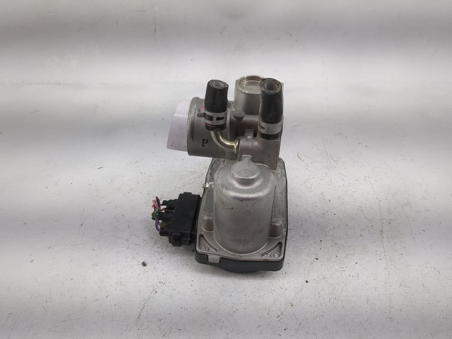 2014 Mitsubishi Mirage Throttle Body P/N:101 Fits OEM Used Auto Parts - Oemusedautoparts1.com