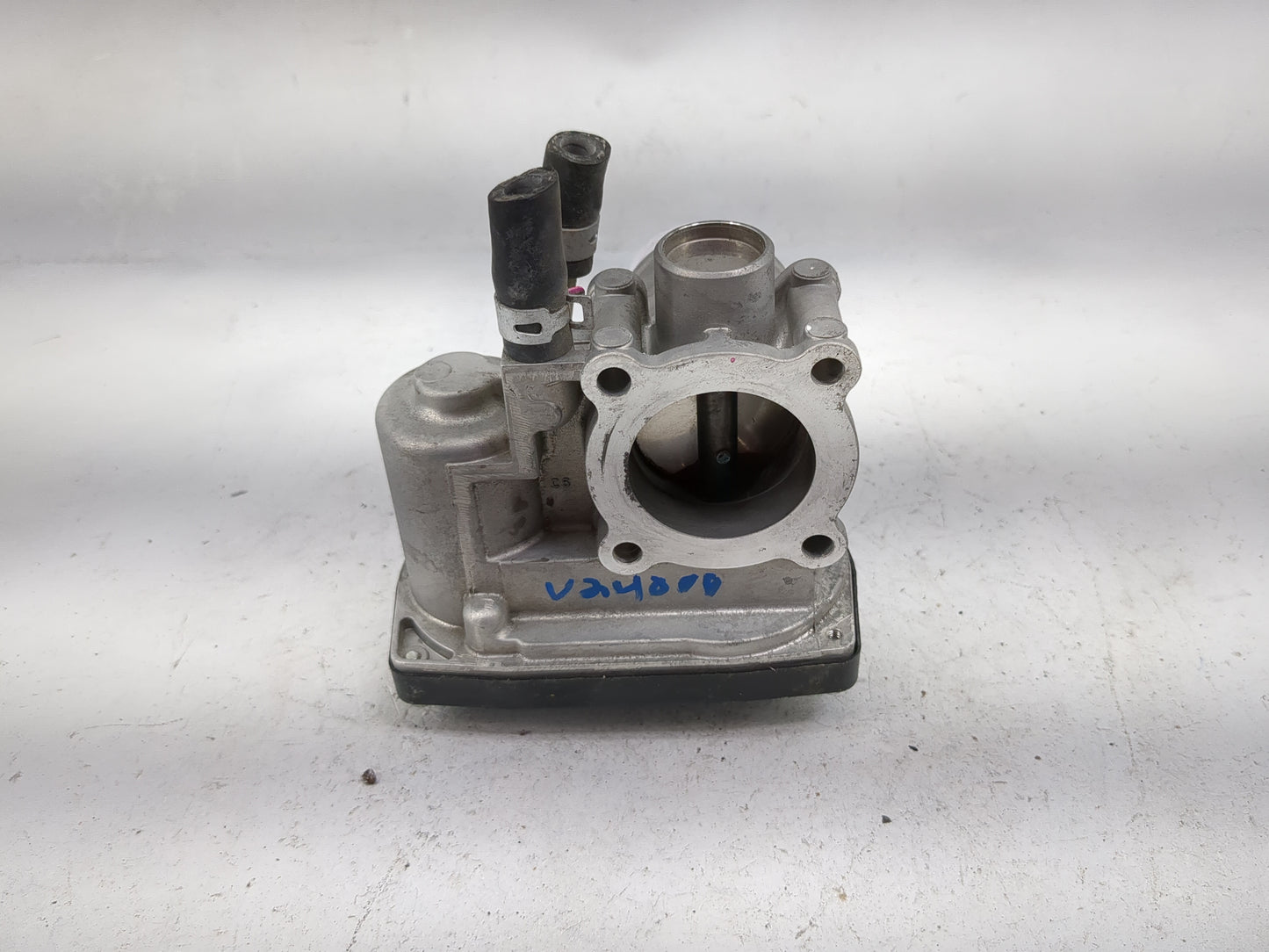 2014 Mitsubishi Mirage Throttle Body P/N:101 Fits OEM Used Auto Parts - Oemusedautoparts1.com
