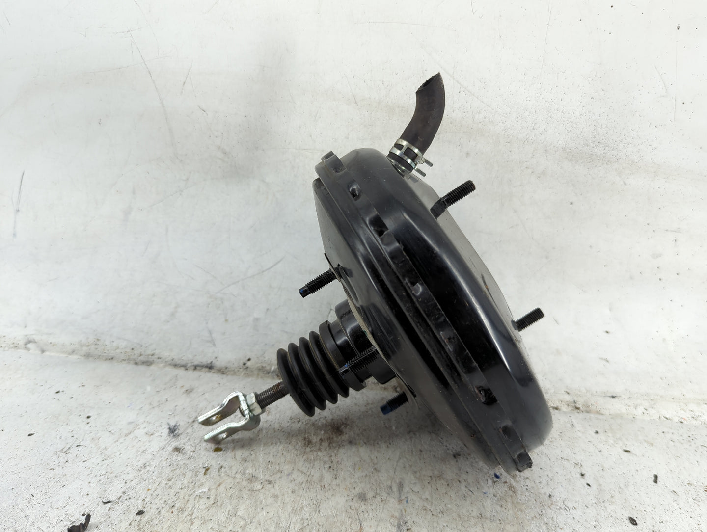 2014-2014 Mitsubishi Mirage Power Brake Booster Oem 1490393 - Oemusedautoparts1.com