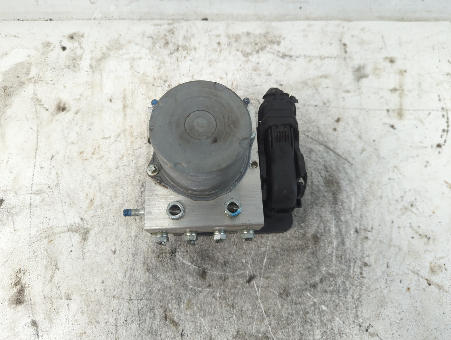 2024 Mitsubishi Mirage G4 ABS Pump Control Module Replacement P/N:4670B494 Fits OEM Used Auto Parts - Oemusedautoparts1.com