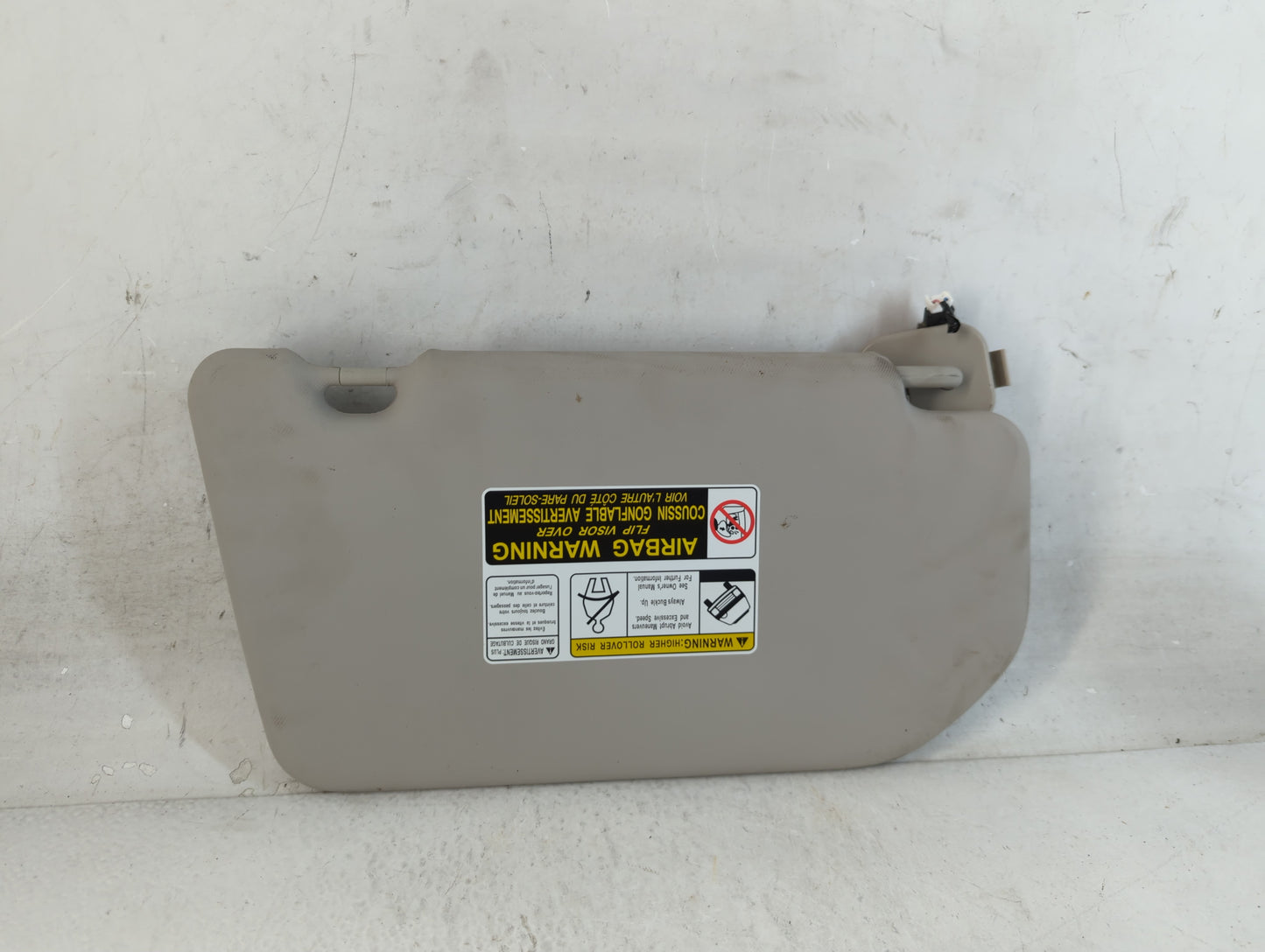 2024 Mitsubishi Outlander Sun Visor Shade Replacement Passenger Right Mirror Fits OEM Used Auto Parts - Oemusedautoparts1.co