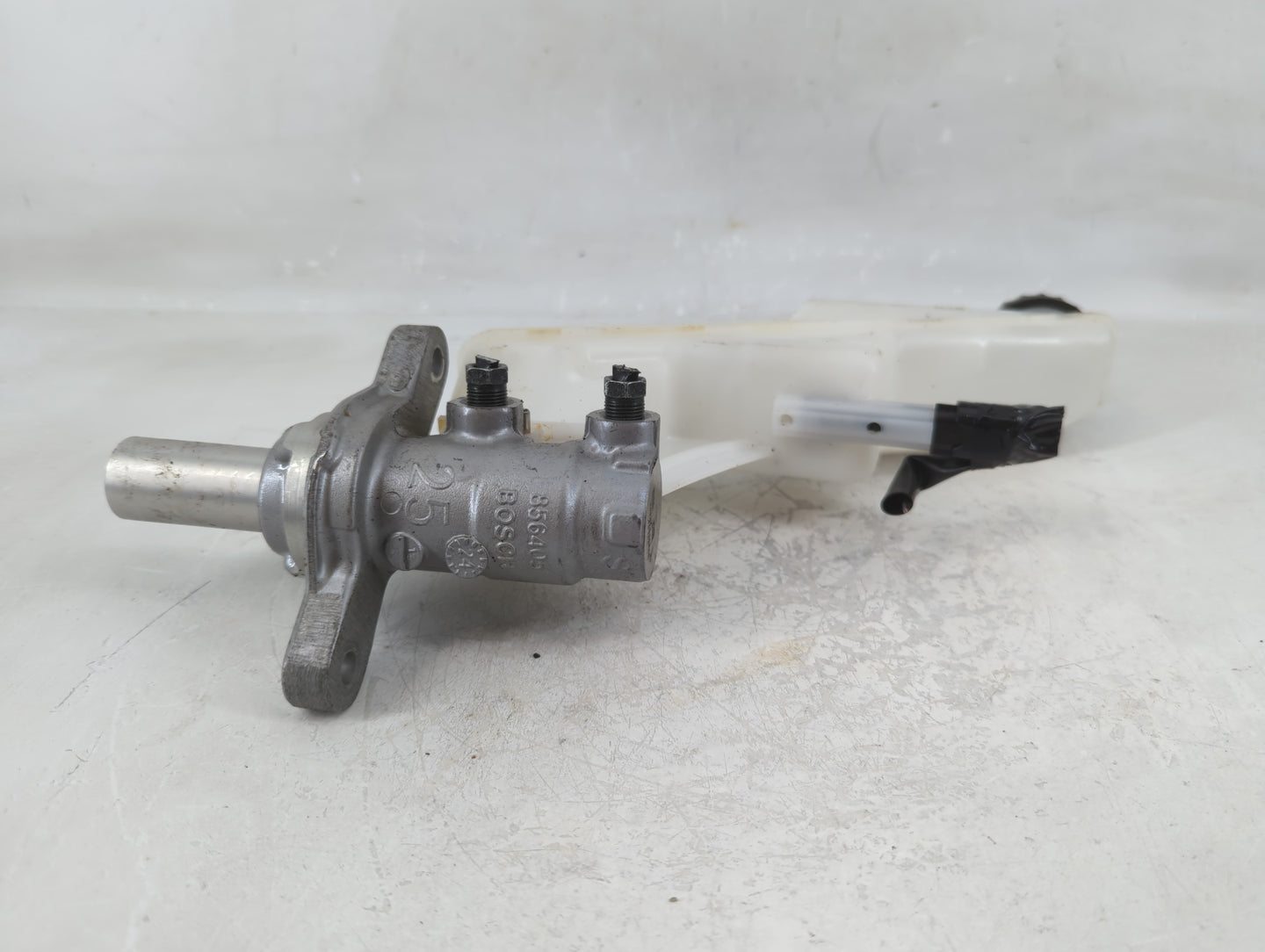 2024 Mitsubishi Outlander Brake Master Cylinder - Oemusedautoparts1.com