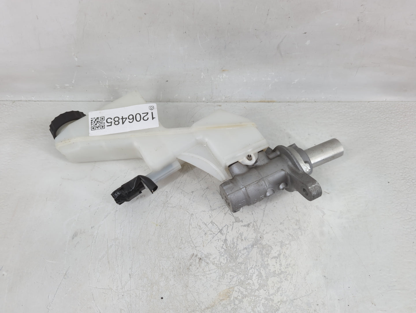 2024 Mitsubishi Outlander Brake Master Cylinder - Oemusedautoparts1.com