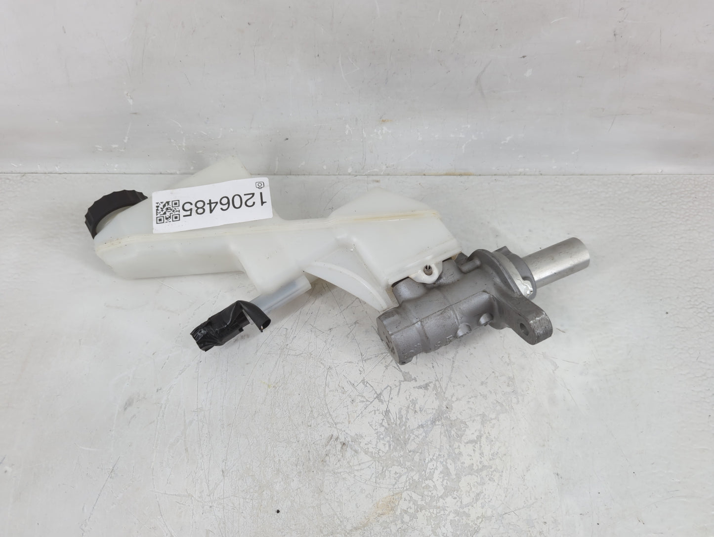 2024 Mitsubishi Outlander Brake Master Cylinder - Oemusedautoparts1.com