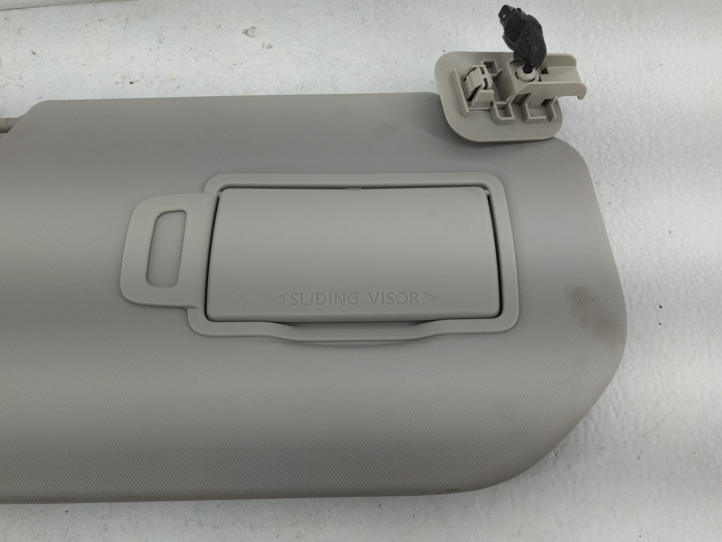 2024 Mitsubishi Outlander Sun Visor Shade Replacement Passenger Right Mirror Fits OEM Used Auto Parts - Oemusedautoparts1.co